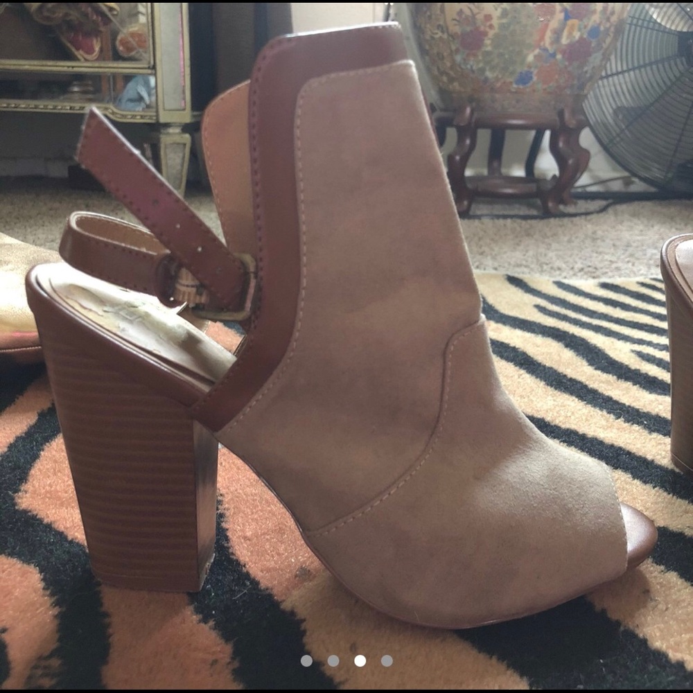 Chunky Heels Swayed Booties‼️